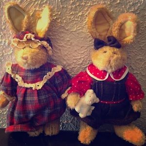 The Boyd’s Collection LTD. Bundle of Two